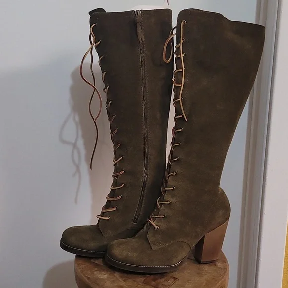 Latigo Strapped Boots - Picture 2 of 4